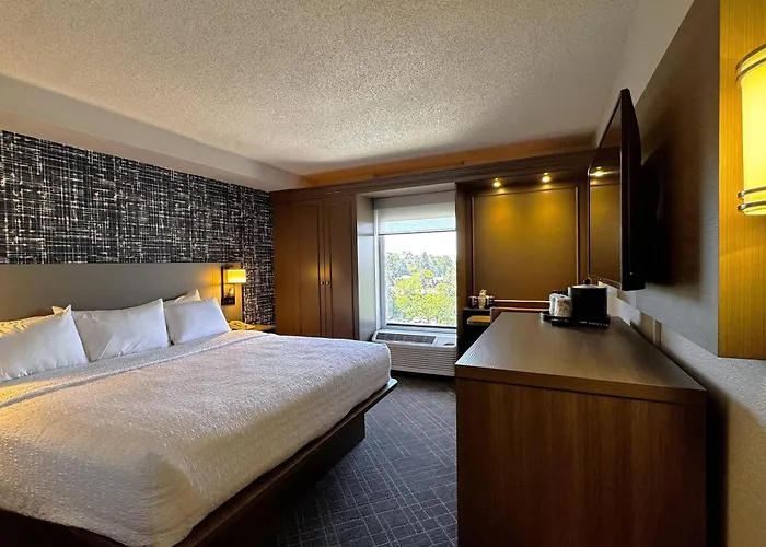 Pittsburgh Airport Inn And Suites Coraopolis