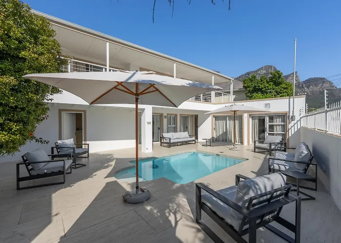 L X I Camps Bay Bed & Breakfast Cape Town