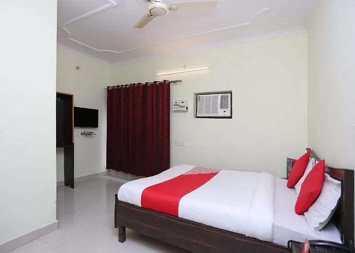 Hotel O Lime Wood Dehradun