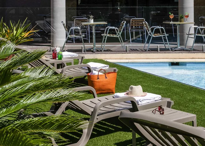 Ibis Hyeres Centre Hotel