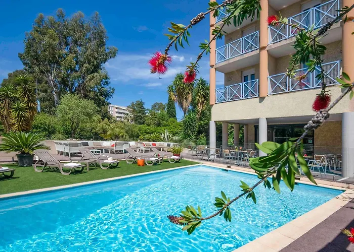 Ibis Hyeres Centre Hotel