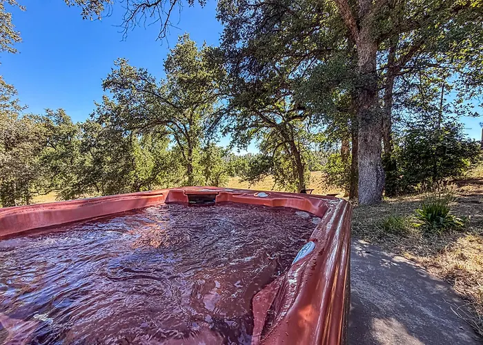 Red Tail Ranch Bed & Breakfast Groveland