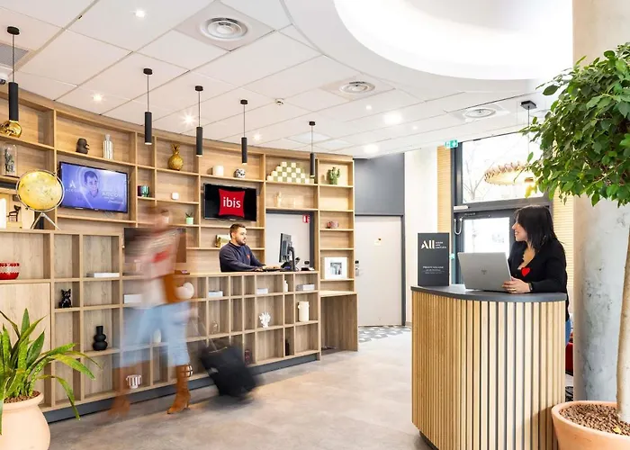 Hotel Ibis Marseille Centre Euromed