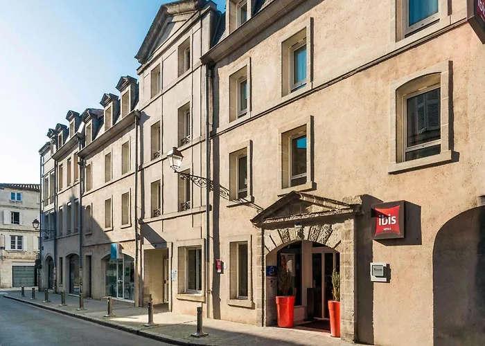 Ibis La Rochelle Centre Historique Hotel