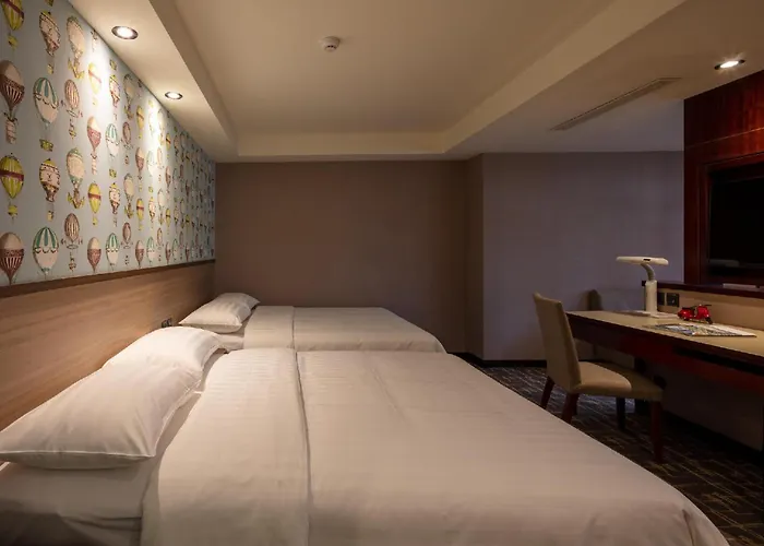 Rich & Free Hotel - Kaifeng 富逸旅趣-北車開封館 Taipei