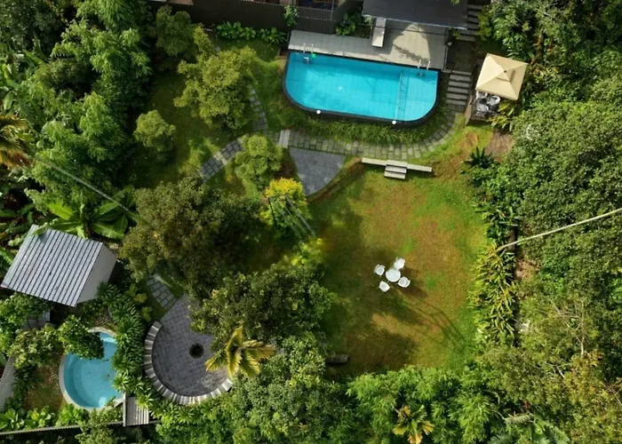 Crayons Guest House Munnar