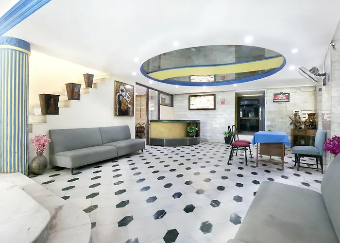 Hotel O Rajmahal Jalandhar