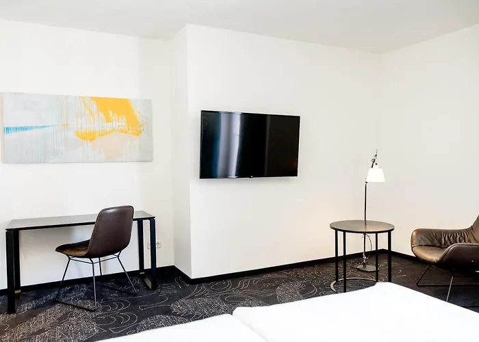 Motel One Koeln-Neumarkt