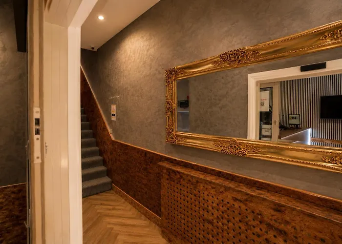 Paddington Townhouse Hotel By Oyo London