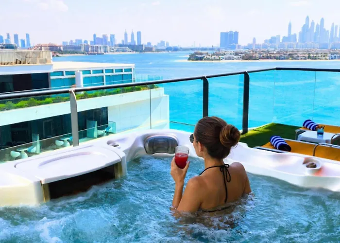C Central Hotel And Resort The Palm Dubai