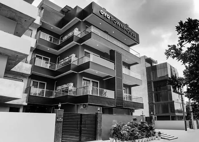 Super Townhouse 158 Near Netaji Subhash Marg Near Appu Ghar Hotel Gurgaon