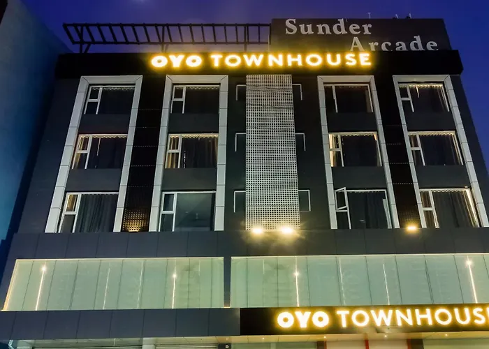 Super Townhouse Moosapet Rcc Prime Hotel Hyderabad