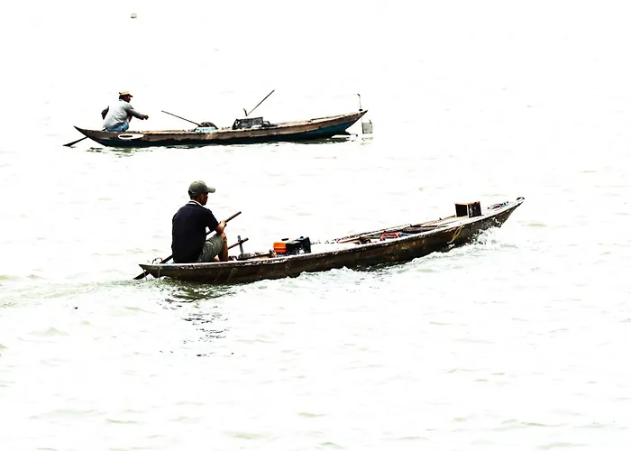 Autumn Bay Retreat Hotel Hoi An