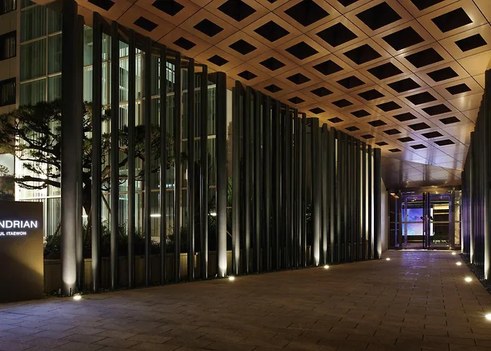 Mondrian Seoul Itaewon Hotel