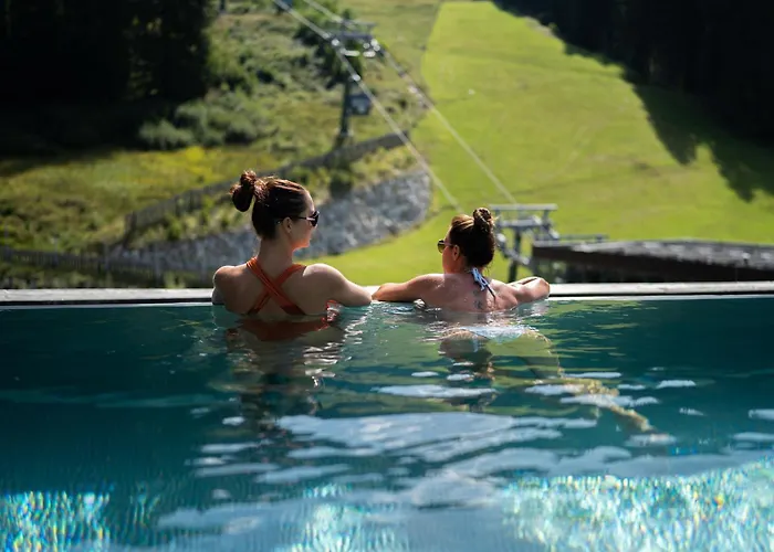 Almmonte Praeclarum Suites - Casual Boutique Hotel Wagrain