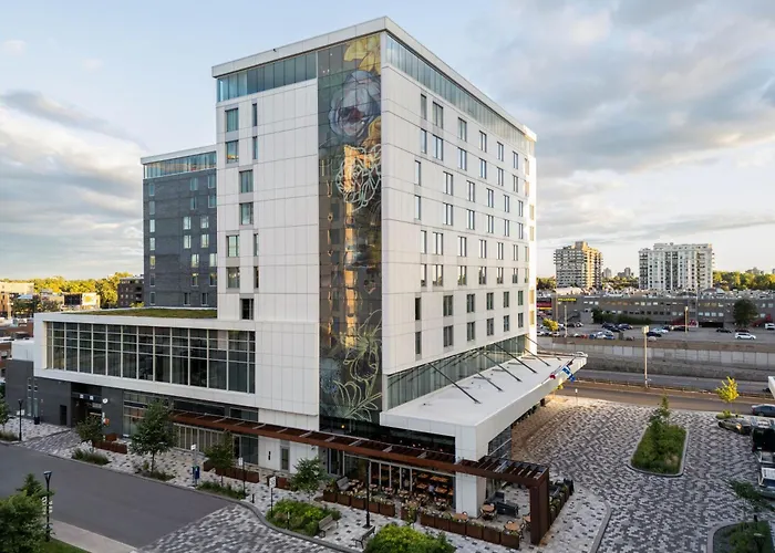 Homewood Suites By Hilton Montreal Midtown