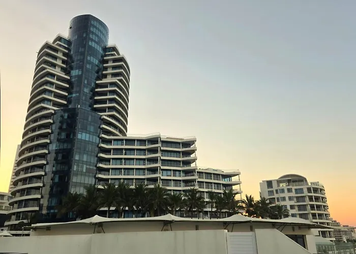 The Pearls Of Umhlanga, Or Oceans Apts Durban