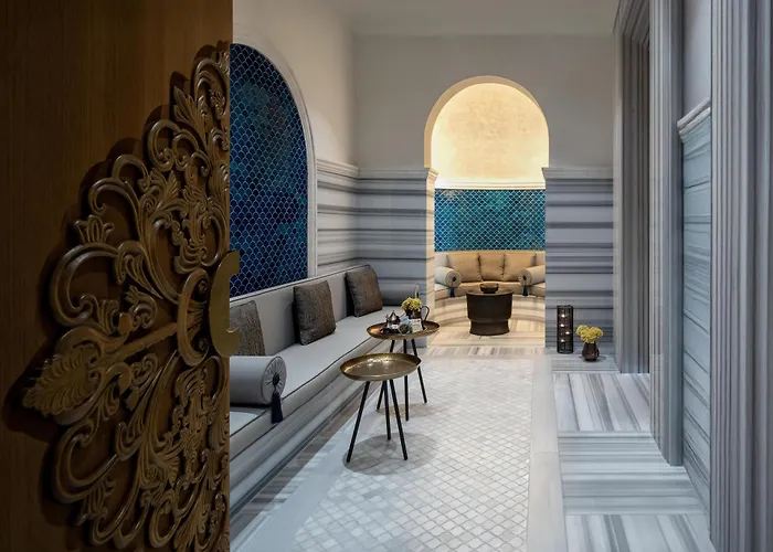 Altunizade Suites Istanbul, Curio Collection By Hilton
