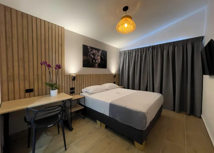 Vita Hotel Boutique - Aire Acondicionado & Desayuno Medellin