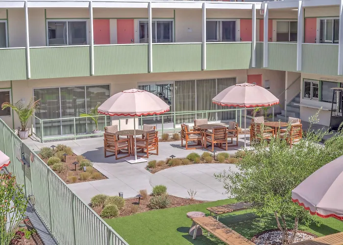 City Center Hotel By Kasa Long Beach