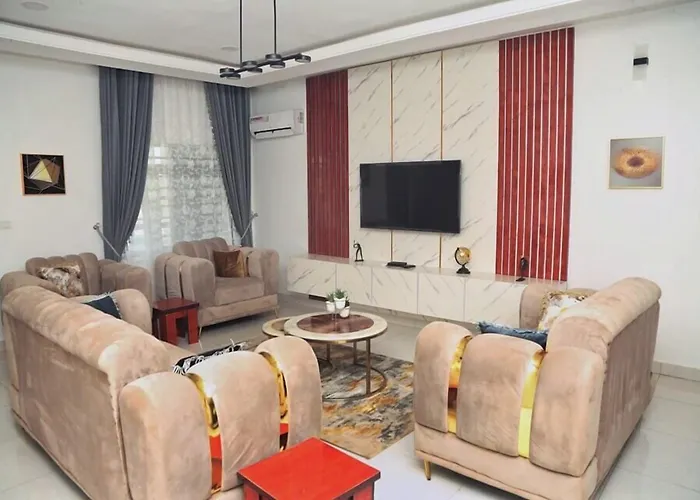 Lushville Hotels And Suites Benin City