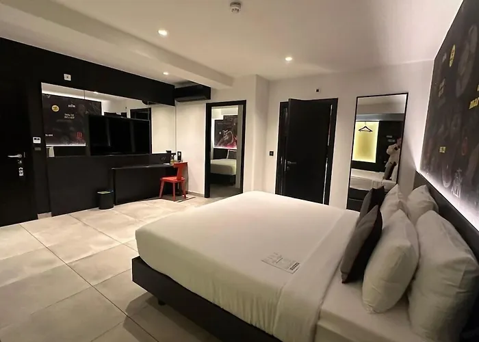 So City Hotel Adults Only Saint Julian's