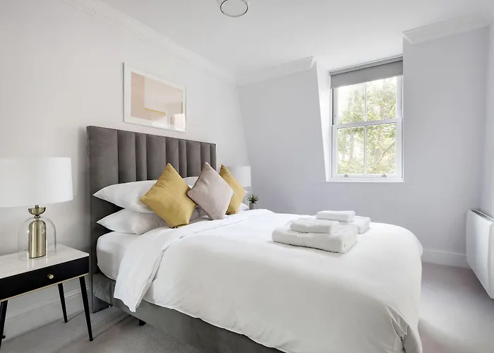 3 Sloane Gardens Aparthotel London