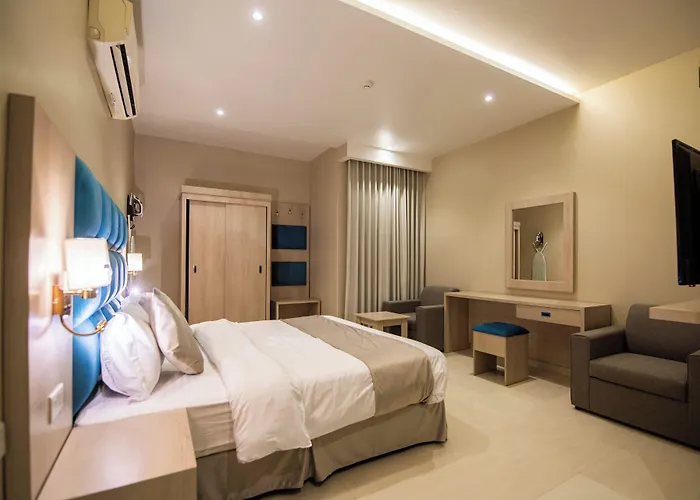غرناطة بالاس ان للشقق المخدومة Riaad