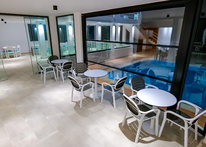 Hotel Emblem Sarande