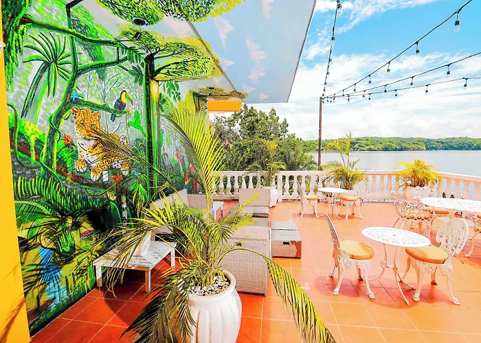 Hotel Villa Del Lago Flores