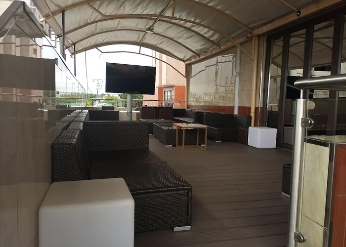 Wdc Aparthotel - Buea
