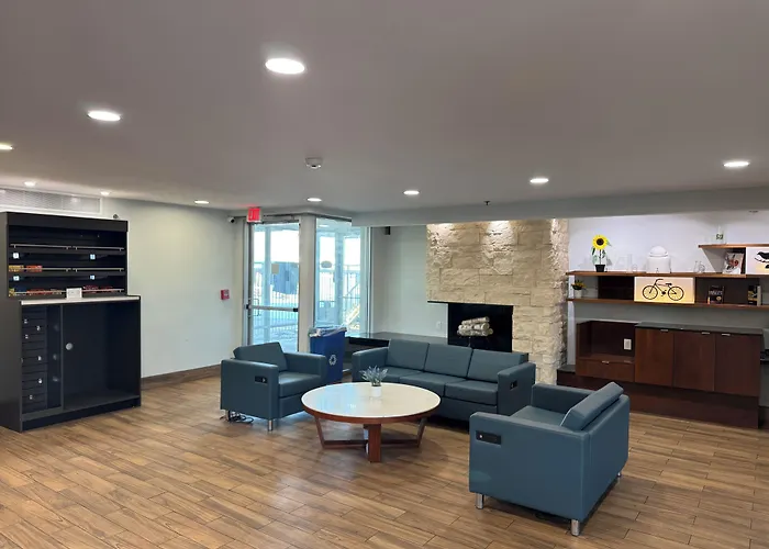 Baymont By Wyndham Dayton North Hotel