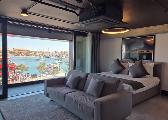 The Londoner Hotel Sliema