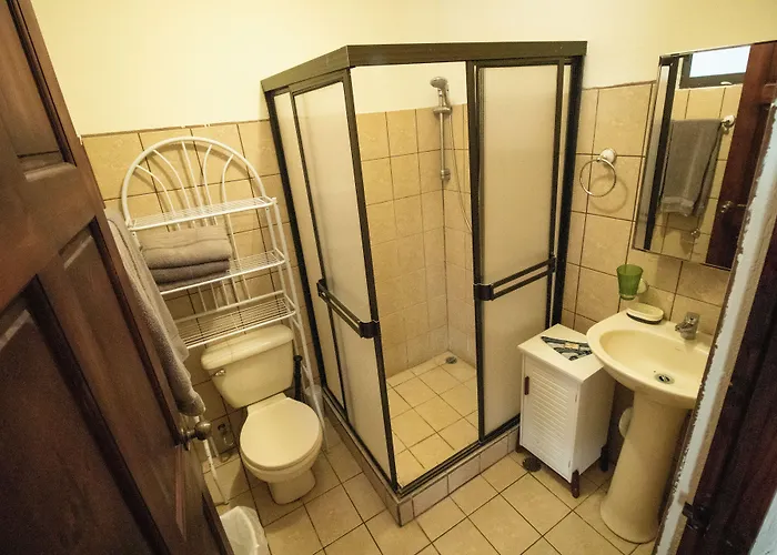 Anona Guesthouse Playa Hermosa 