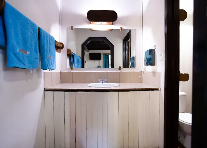 Mango Inn Resort Utila