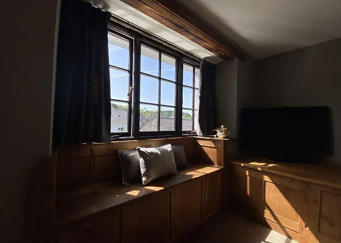 Tom'S Of Tregaron Bed & Breakfast