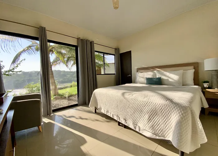 Paradise Surf Hotel San Miguel
