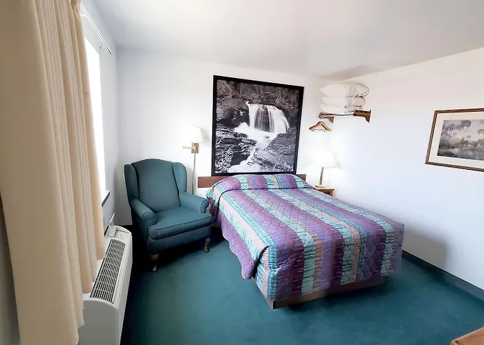 Super 8 By Wyndham Cut Bank Motel