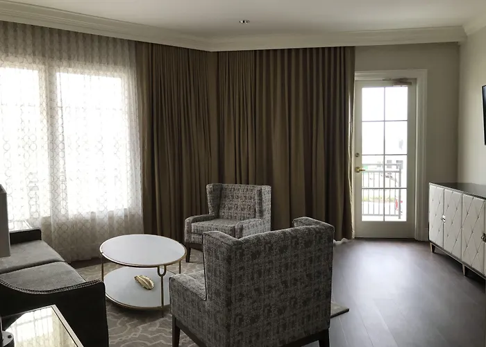 The Inn At Meadowbrook Overland Park