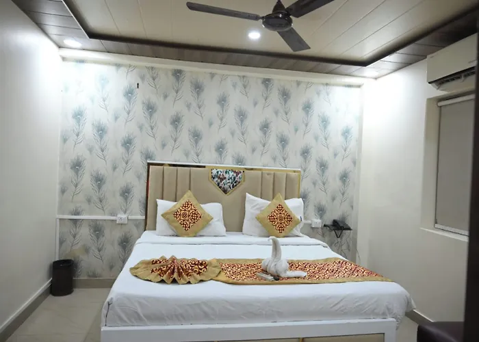 Hotel Aparajita Varanasi
