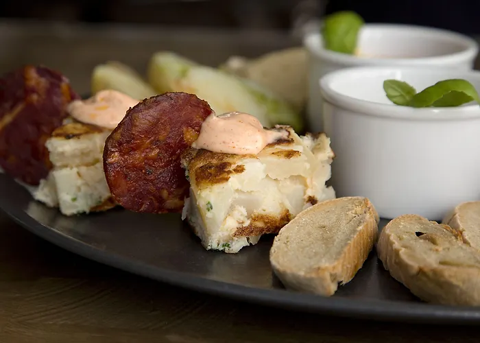 The Maple Manor Hotel Crawley 