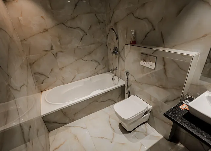 Hotel Gold Palace Inn Surat