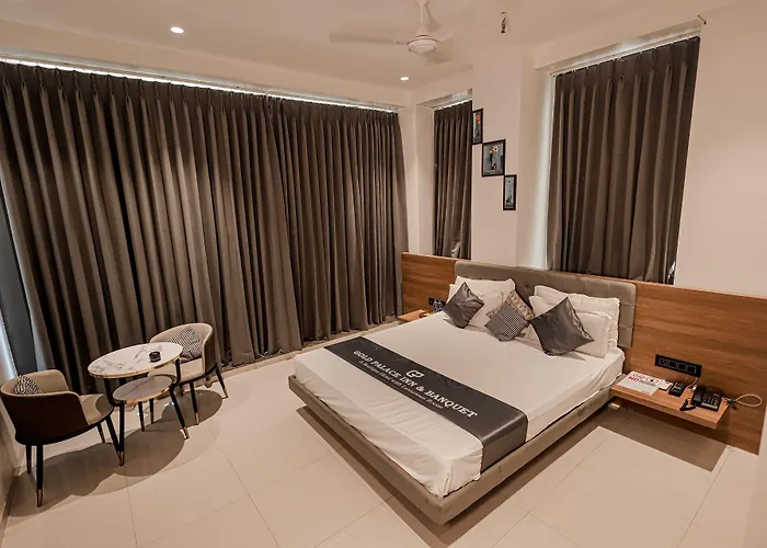Hotel Gold Palace Inn Surat