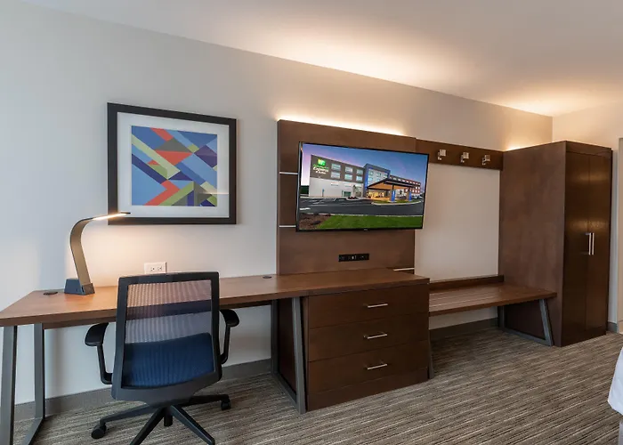 Holiday Inn Express & Suites - Greenville - Taylors By Ihg