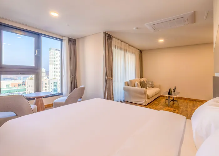 Urban-Est Hotel Goyang