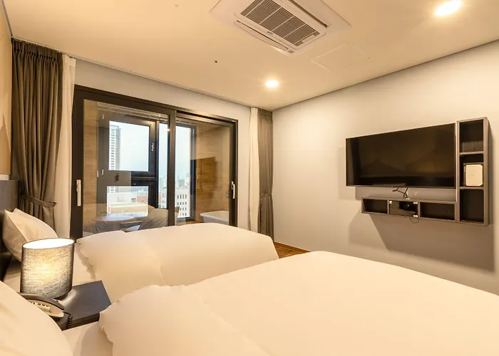 Urban-Est Hotel Goyang