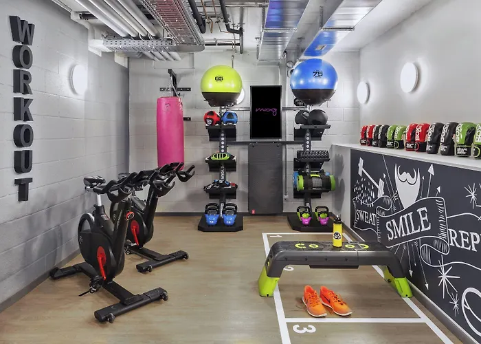 Moxy Lausanne City