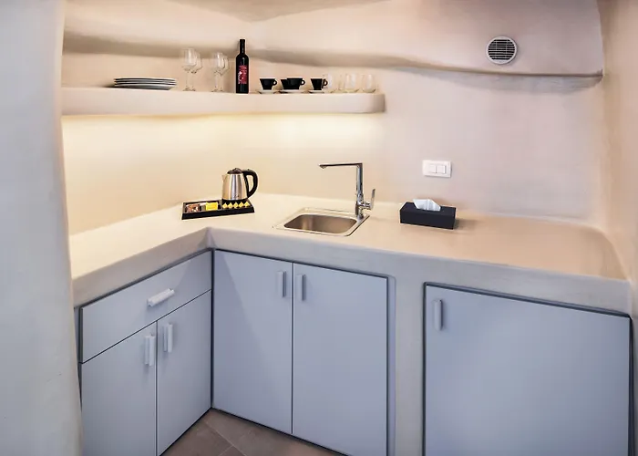 Hill Suites Fira 