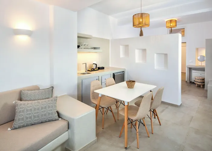 Hill Suites Fira 
