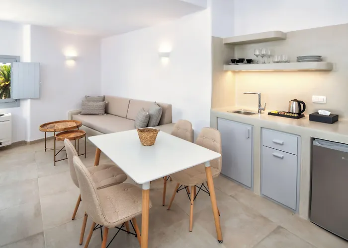 Hill Suites Fira 